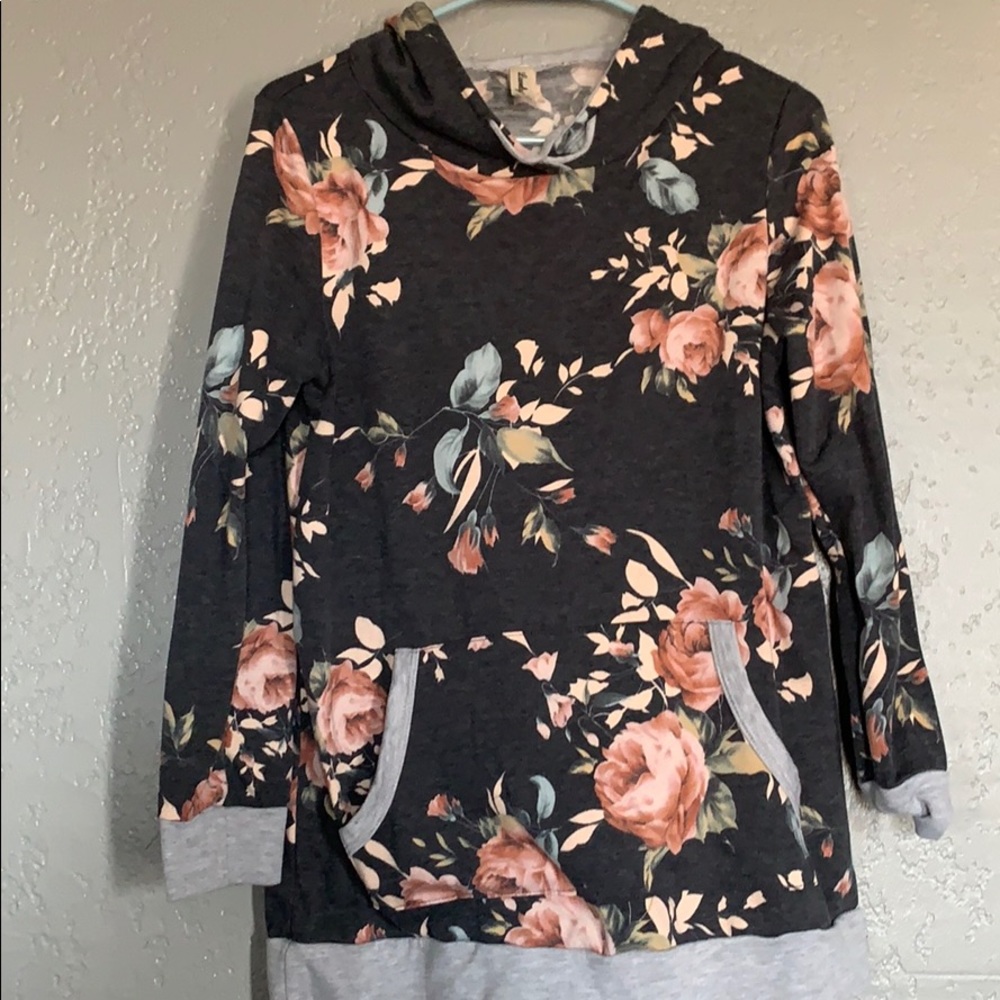 Hooded Pull Over